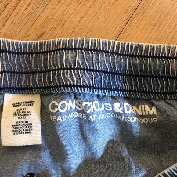 H&M Jean shorts - Picture 3 of 3